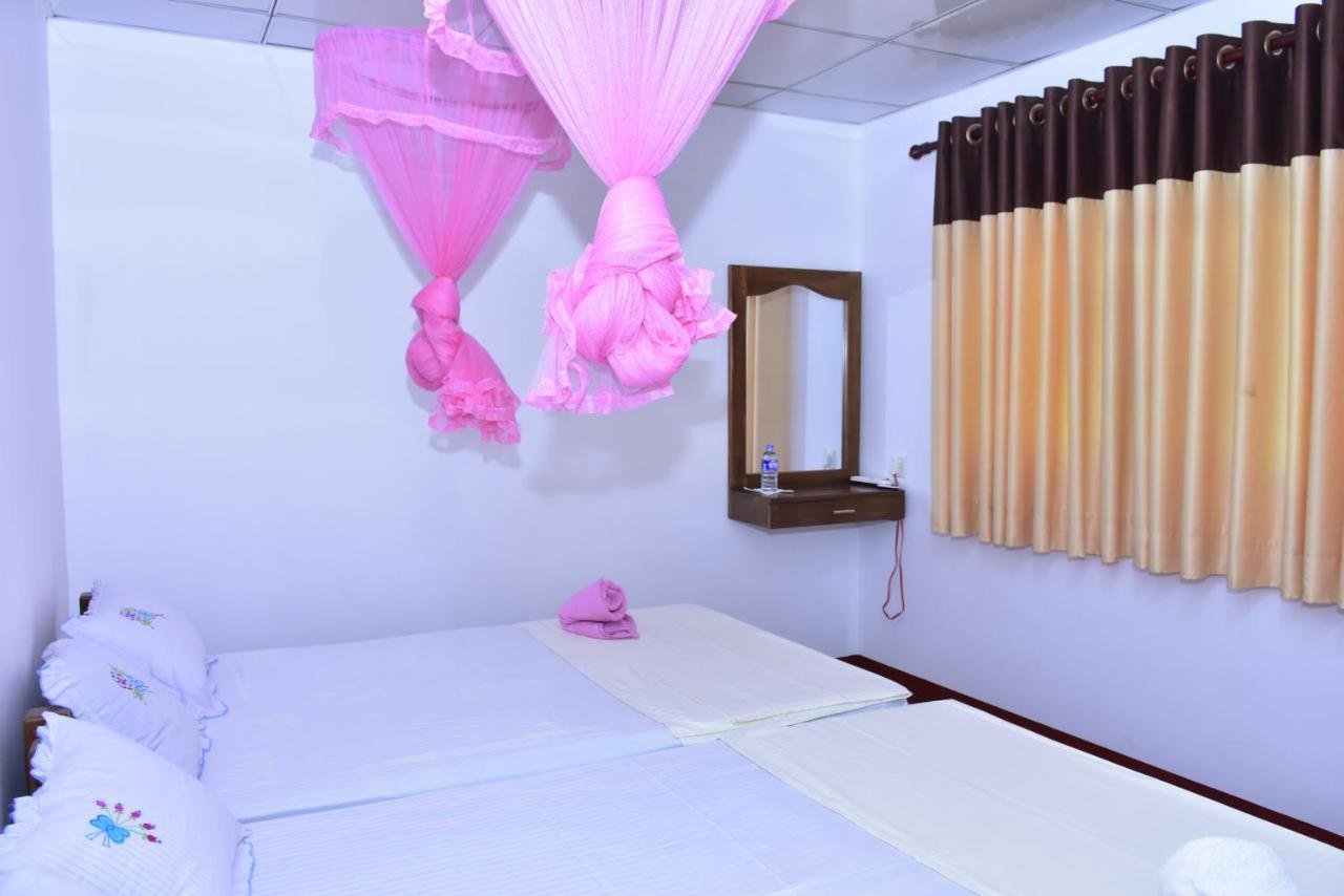 Canal Side Safari Resort Udawalawe Luaran gambar
