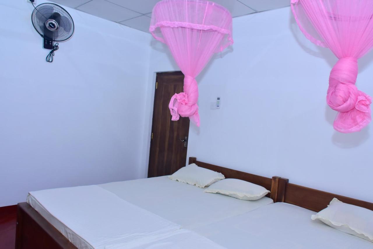 Canal Side Safari Resort Udawalawe Luaran gambar